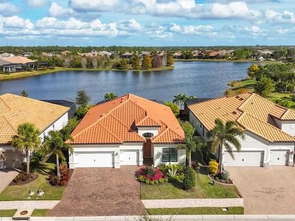 7047 Highgate Ln, Bradenton, FL 34202