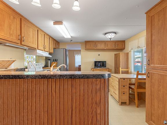 4th image of 3637 S Papago Dr