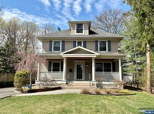 38 Walthery Ave, Ridgewood, NJ 07450