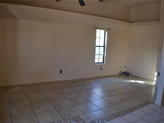4th image of 11843 Stone Castle Dr