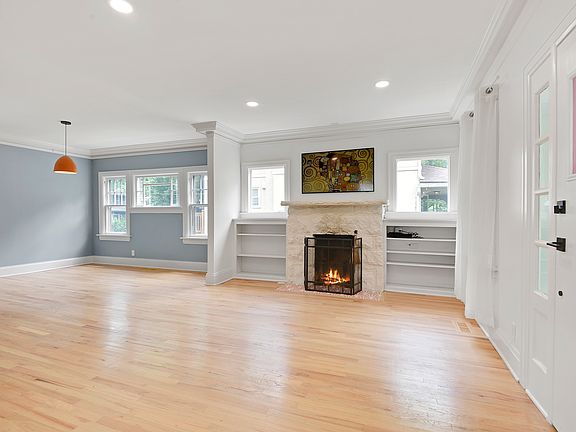 5th image of 5705 Kenwood Ave