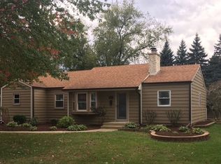 127 Central Ave, Aurora, IL 60506