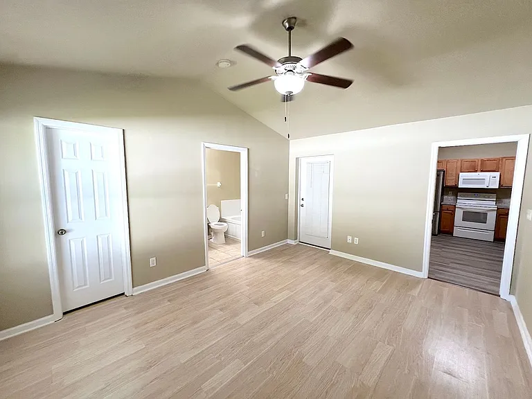 20 Regis Ln #A — Photo 18