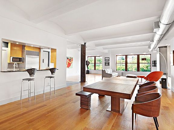 3rd image of 27 N Moore St APT 3C