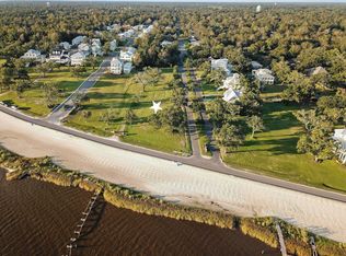 0 East St, Ocean Springs, MS 39564