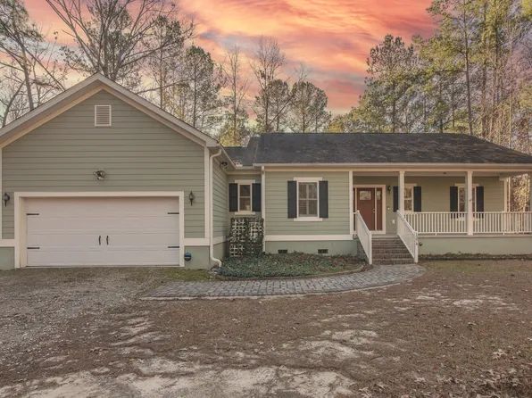1374 Leisure Dr, Summerville, SC 29486