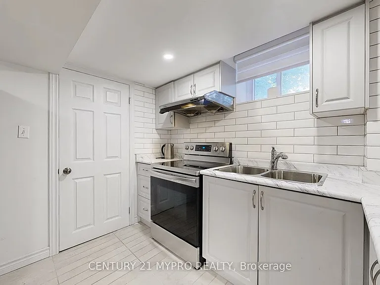56 Bailey Cres #BASEMENT — Photo 14