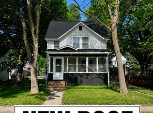 807 5th St S, Moorhead, MN 56560