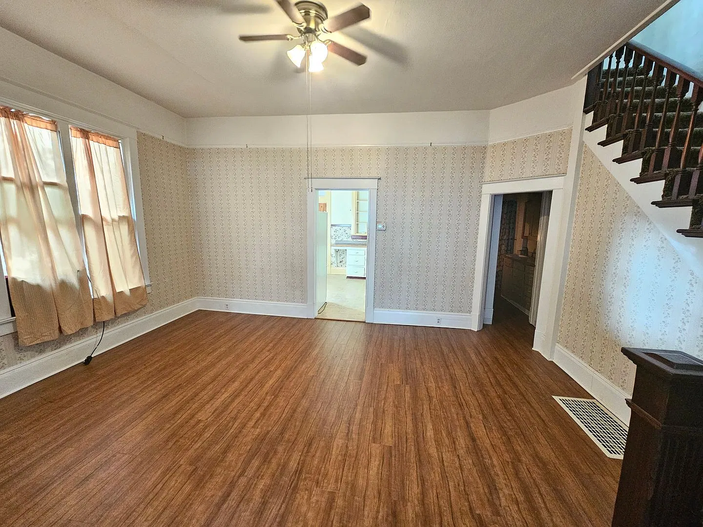 908 N Ave — Photo 4