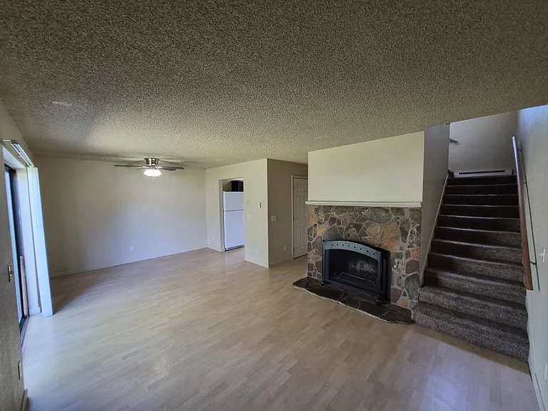 3285 Canyon Dr #6 — Photo 6