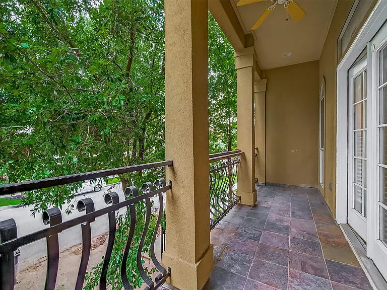 1015 Stanford St — Photo 45