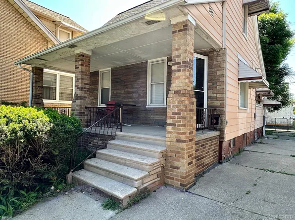 3892 Caniff St, Hamtramck, MI 48212