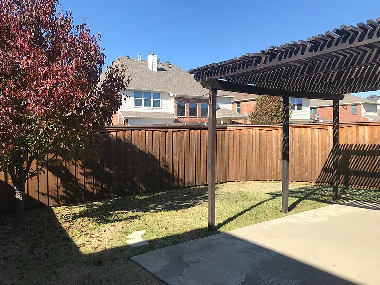 13283 Mannheim Dr — Photo 17