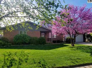 2601 Arizona St, Hutchinson, KS 67502