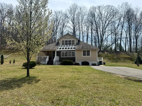 124 Harris Ct, Beckley, WV 25801