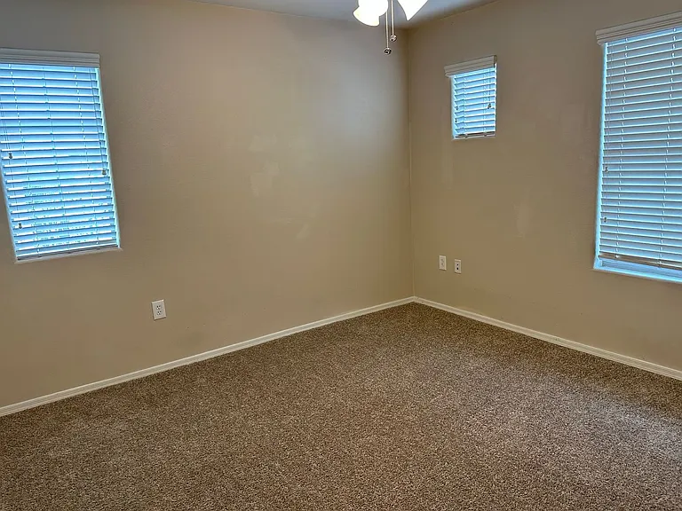 1350 S Greenfield Dr #2073 — Photo 16