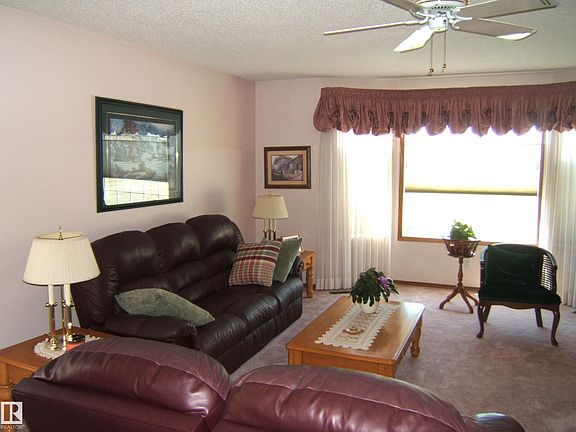 5th image of 4737 54a St