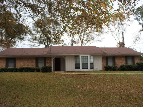 203 Airport Loop, Springhill, LA 71075