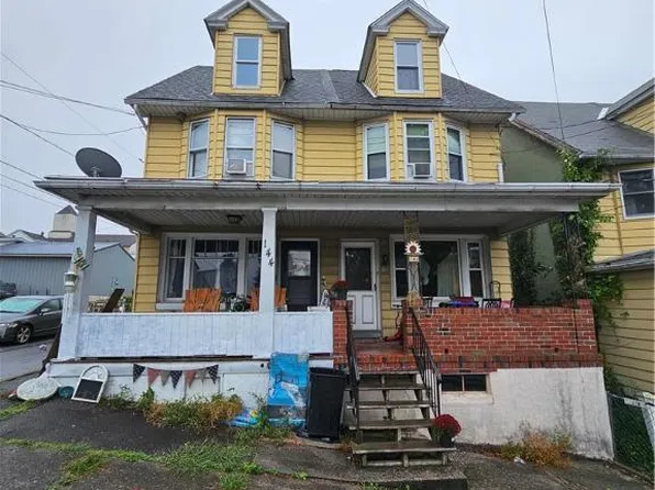 142 6th St, Coaldale, PA 18218