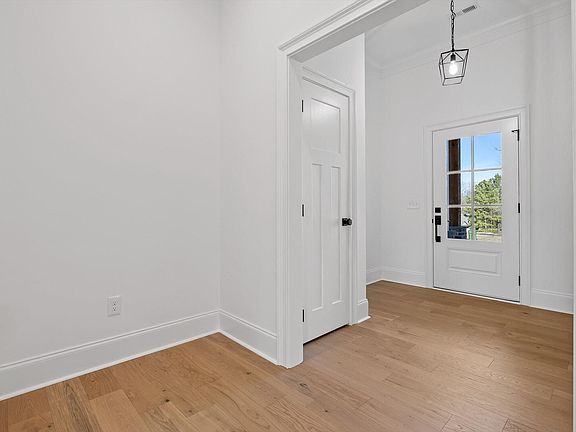 4th image of 38 Keating St