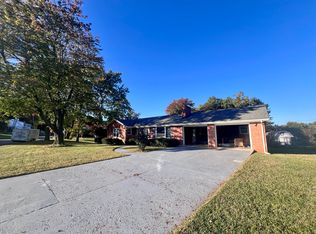 5563 Green Meadow Rd, Roanoke, VA 24018