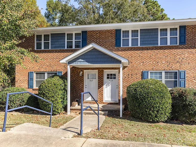 Sanford Estates — Photo 25