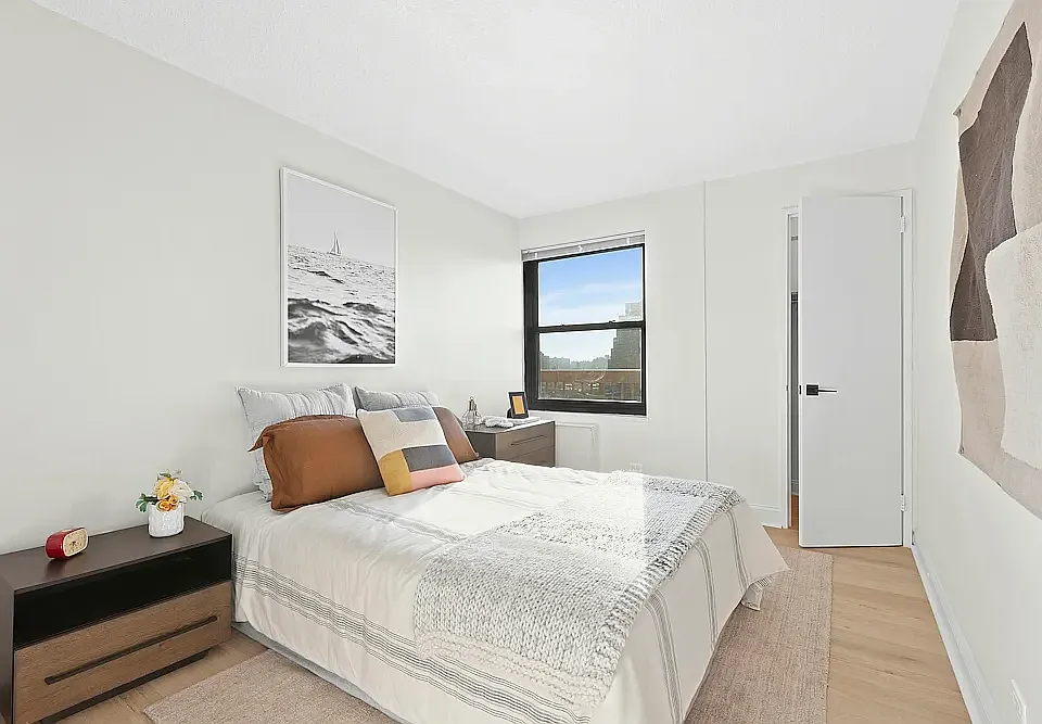 1890 Lexington Ave #8G