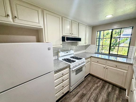 3rd image of 8181 Cape Hope Cir Unit 102