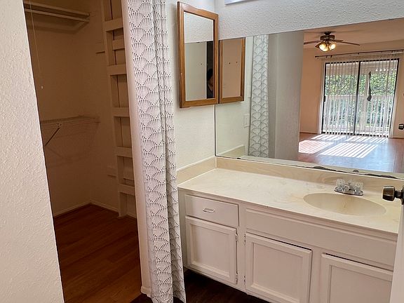 4th image of 9523 Pagewood Ln #9523