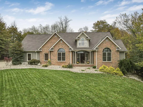 485 Ash Cir, New Concord, OH 43762