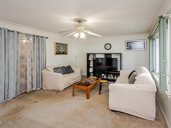 3rd image of 5204 Silvertown Dr