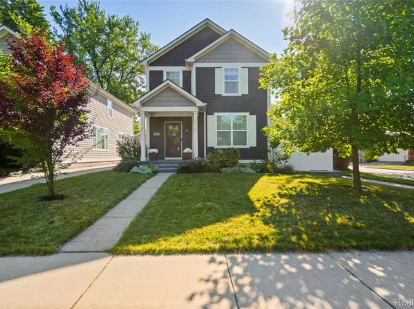 800 N Dorchester Ave, Royal Oak, MI 48067