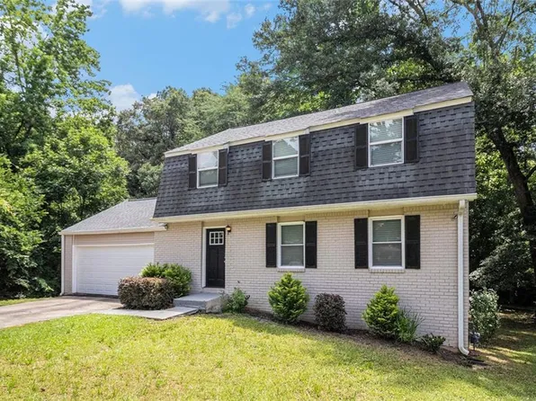 120 Cainwood Ct E, Atlanta, GA 30349