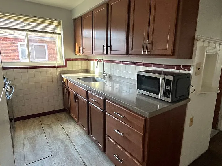 4330 Oakwood Ave — Photo 10