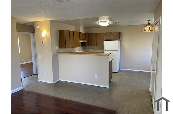 Building Photo - 2756 Jennydiane Dr #D