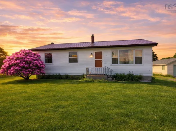 11 Bison Dr, Cape Breton, NS B1N 1P5