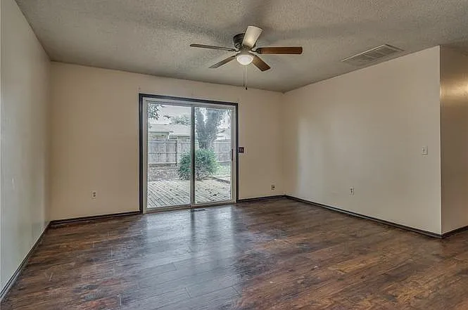 801 Robin Hill Rd — Photo 13