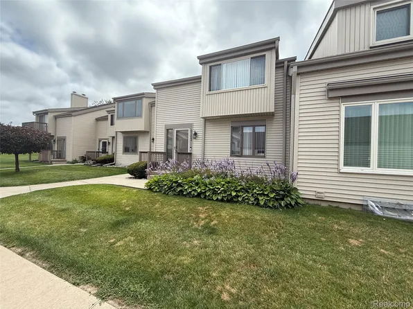 6302 Laurentian Ct, Flint, MI 48532