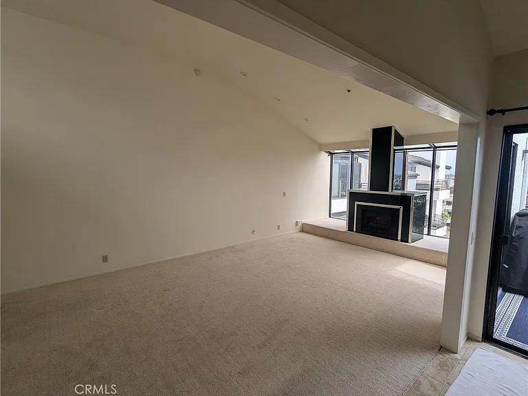 270 Cagney Ln #308 — Photo 36