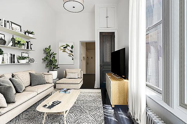 1st image of 10 5th Ave #4E
