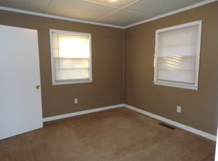 1549 Factory Rd, Hampstead, NC 28443