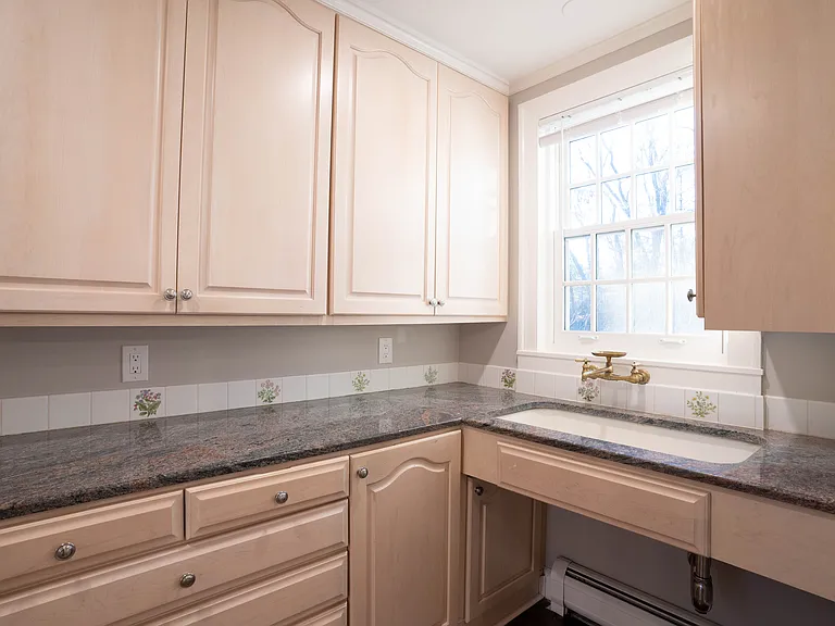 40 Puddingstone Ln #2 — Photo 26