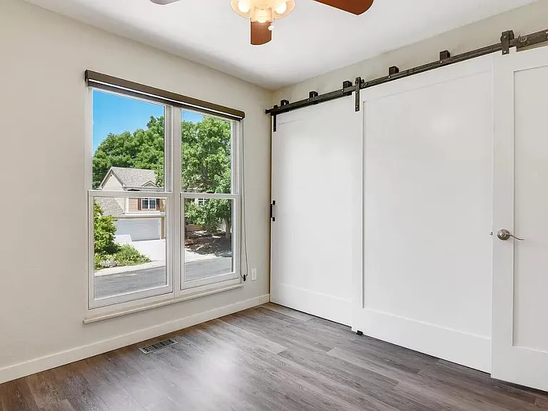 540 Barberry Ave — Photo 6
