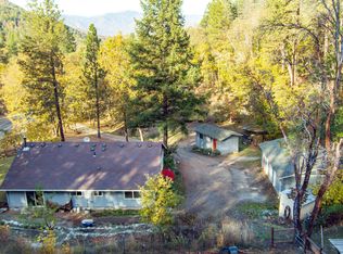 3516 Kane Creek Rd, Central Point, OR 97502