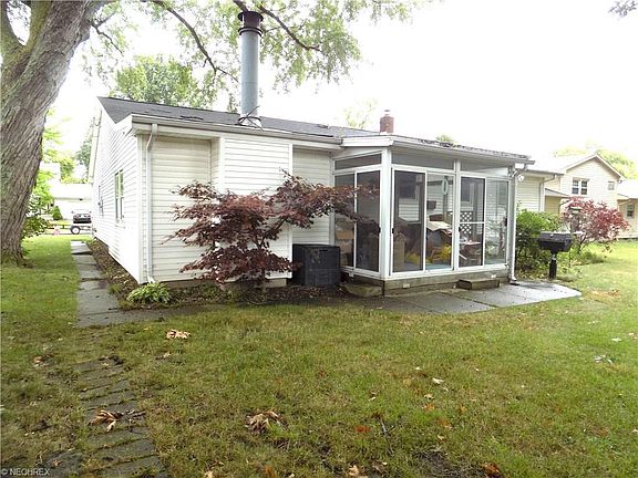 3rd image of 1152 Chalet Dr