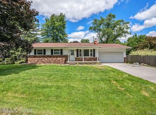 34417 Potter St, Memphis, MI 48041