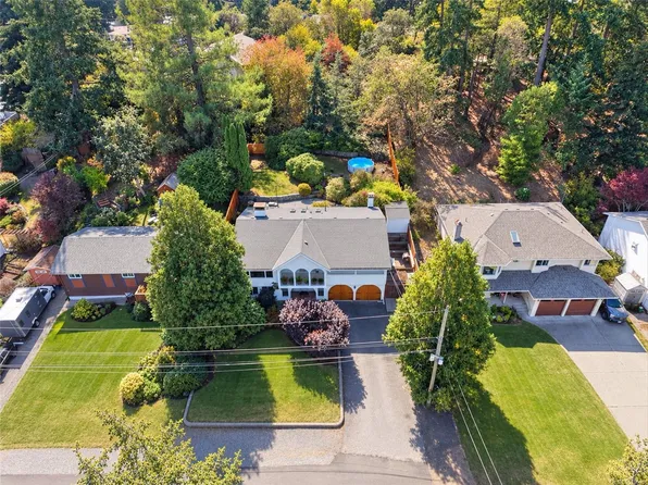 485 Carson Rd, Colwood, BC V9C 2C4