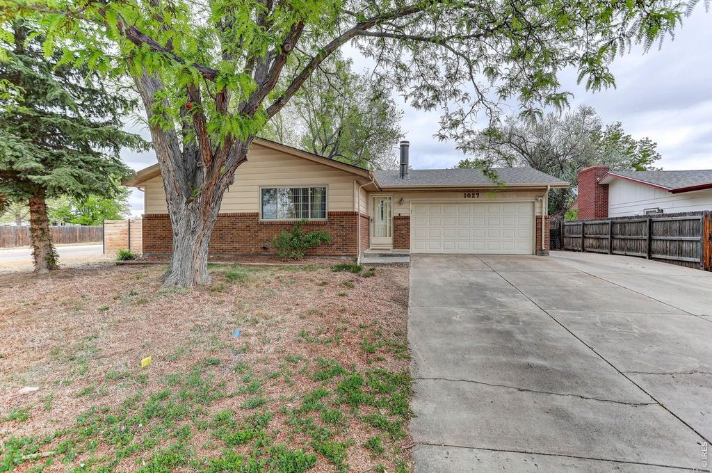 1027 Cottonwood Dr