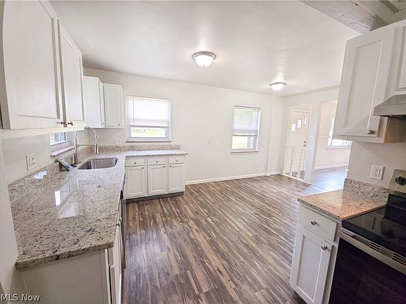 3rd image of 19 Wolf Ave