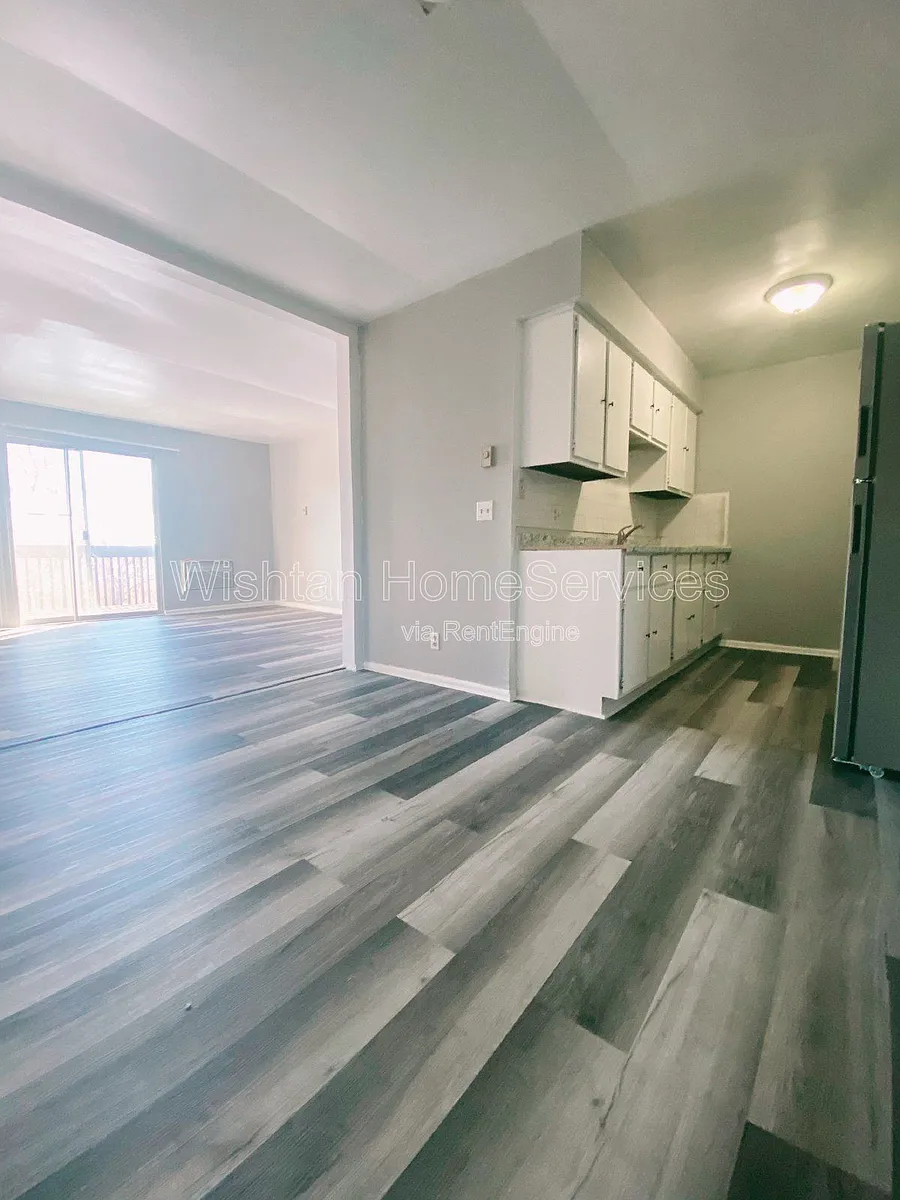 Building Photo - 204 Charleston Blvd #6